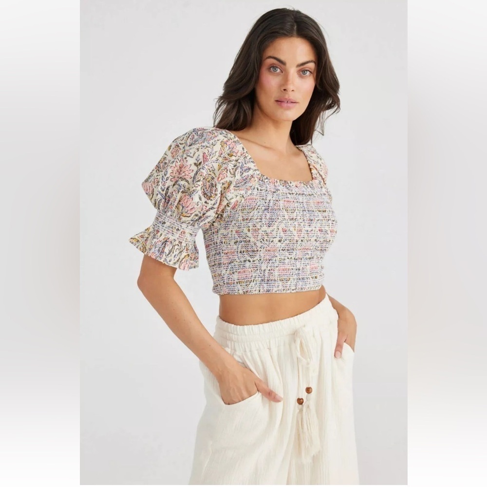 Talisman Square Neck Vintage Lotus Floral Print Smocked Firelight Cropped Top L‌